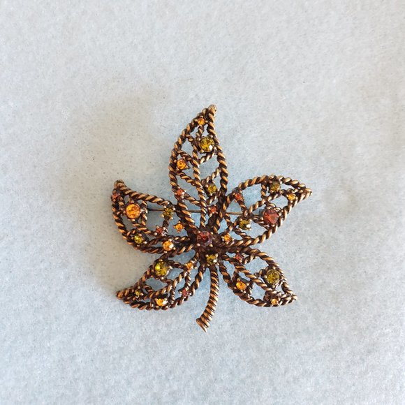 5 Fabulous Vintage Pins - Picture 2 of 9